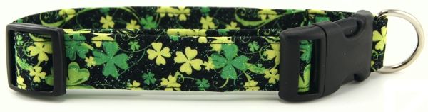 Frolicking Four Leaf Clovers Dog Collar (Option: Small)
